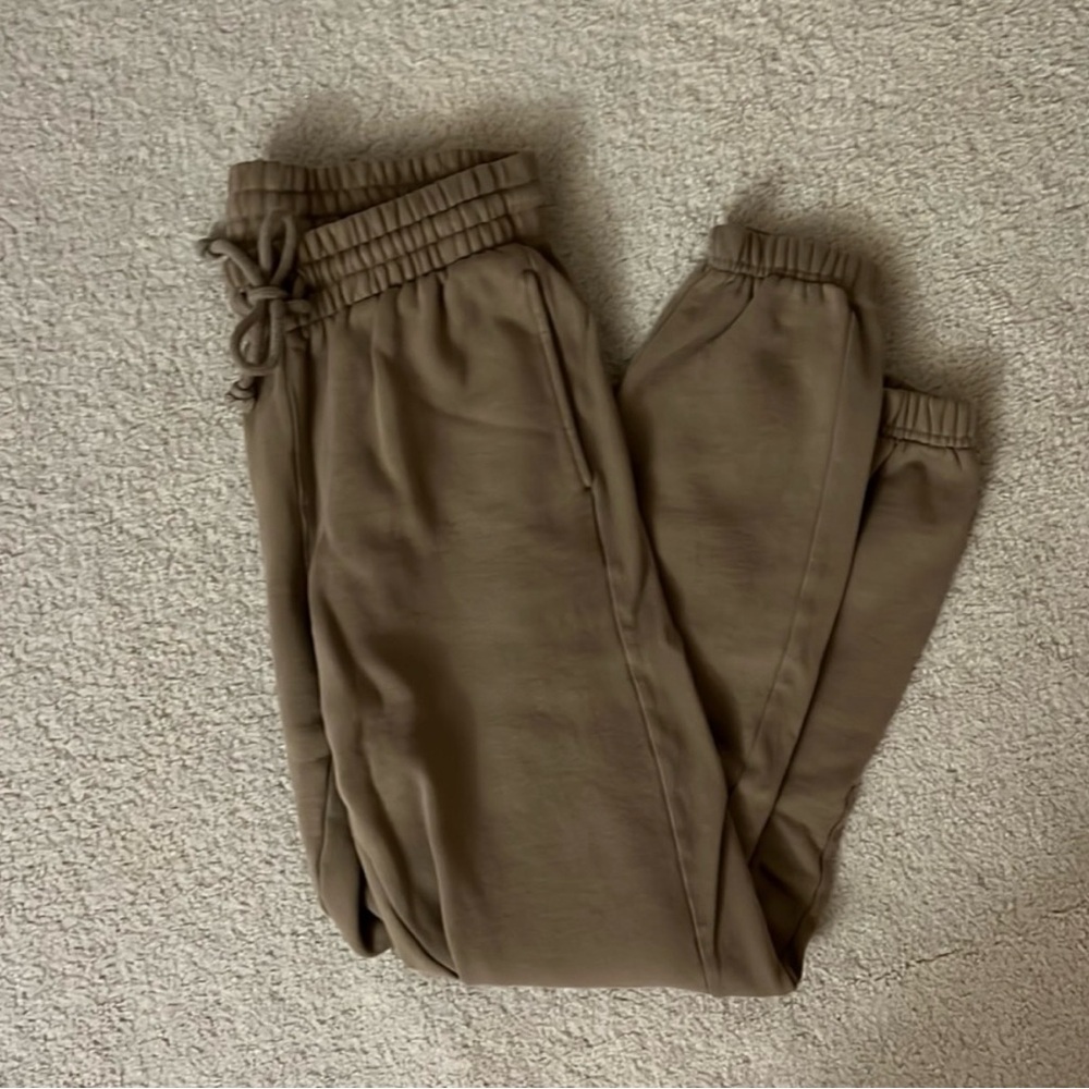 TNA CozyAF Fleece Joggers in Tan